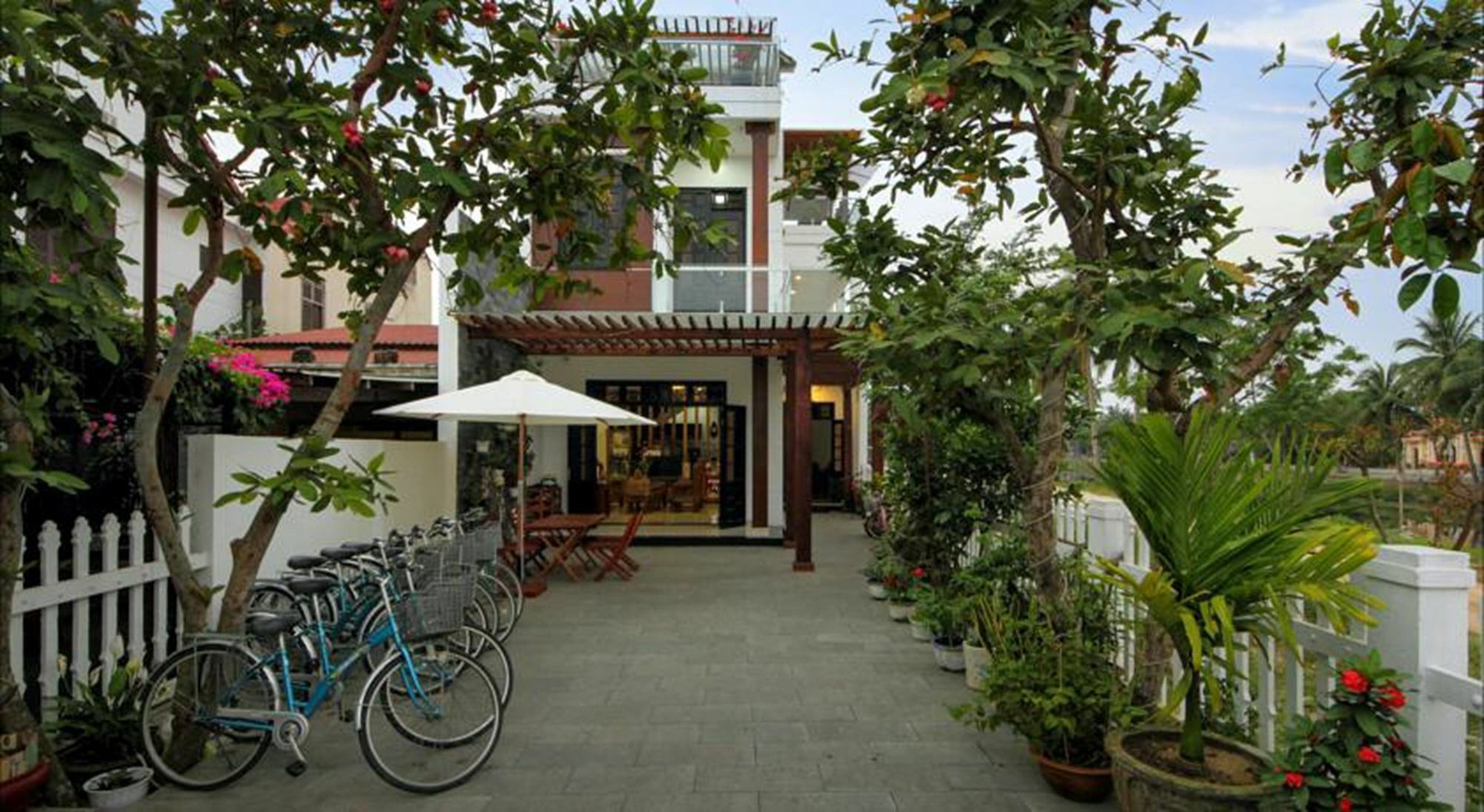 Azalea Homestay Hoi An Exteriör bild